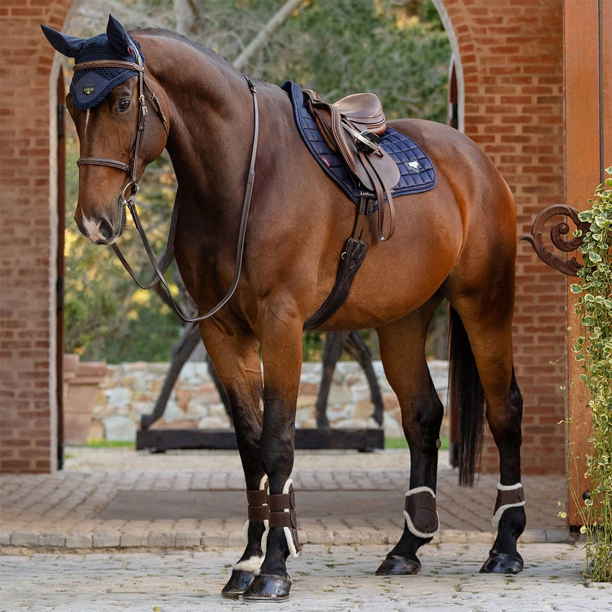 LeMieux Loire Satin Close Contact Pad - Image 4